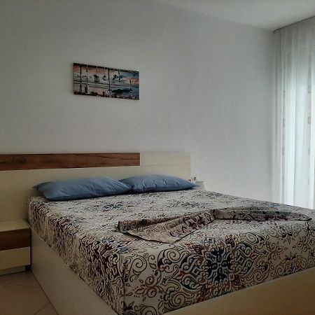 Kela Apartment 3 Sarandë Eksteriør bilde